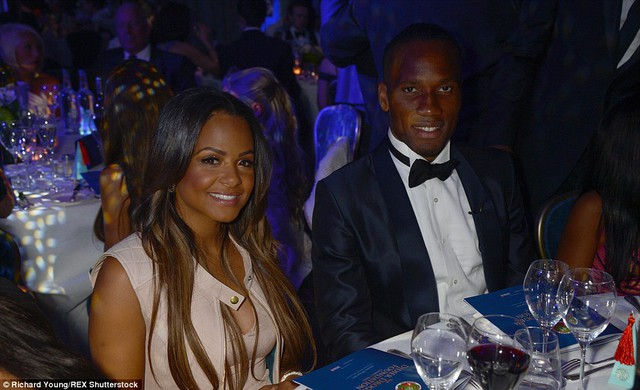 Ngôi sao nhạc pop Christina Milian bên Drogba