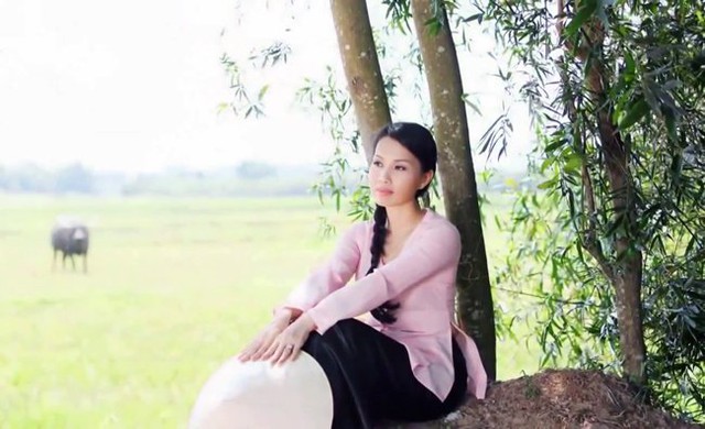 “Nữ hoàng nhạc dân ca” Cẩm Ly là một trong những ca sĩ kiếm tiền giỏi và nhiều nhất showbiz Việt.