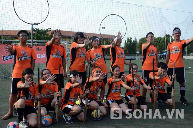 Nhóm Quidditch mới thành lập tháng 12/2014 nhưng đã thu hút nhiều bạn trẻ Sài thành. Nhóm

tất cả mọi người có chung niềm đam mê và sở thích gia nhập. Mình muốn nhóm là tiền đề cho một Liên 

đoàn Quidditch đầu tiên ở Việt Nam. Theo kế hoạch, nếu thuận lợi thì tháng 7/2015, bọn mình sẽ tổ chức 

một giải đấu Quidditch trên sân vận động. Bên cạnh đó, còn có những hoạt động offline thường niên do fan 

hâm mộ bộ truyện Harry Potter tổ chức”, trưởng nhóm hào hứng chia sẻ về dự định trong tương lai của 

nhóm.