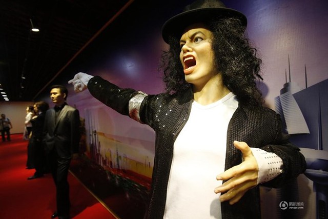 
Ca sỹ Michael Jackson.
