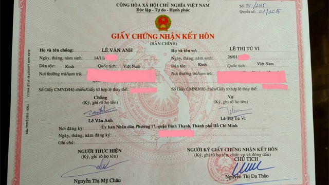 
Giấy đăng ký kết hôn của Văn Anh - Tú Vi
