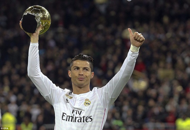 Ronaldo mang QBV FIFA 2014 đến Bernabeu nhưng không cứu được Real