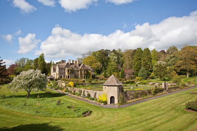 
Căn biệt thự có giá tới 27 triệu bảng của David Beckham ở Cotswolds, Gloucestershire, Anh.
