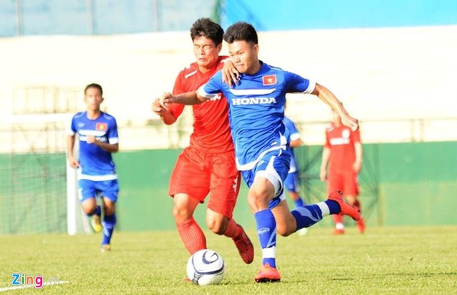 
Về chất lượng nhân sự, Bình Dương tất nhiên nhỉnh hơn U23 Việt Nam. ĐKVĐ V-League tung cả ngoại binh vào sân để tạo điều kiện cho thầy trò Miura được cọ sát hết cỡ (Ảnh: Zing.vn).
