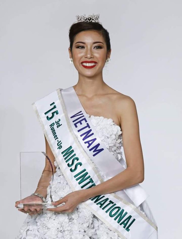 
Phạm Hồng Thúy Vân trở thành Á hậu Quốc tế đầu tiên của Việt Nam trong 3 cuộc thi sắc đẹp danh giá nhất thế giới.
