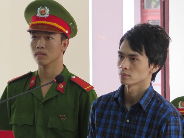 
Trần Văn Điểm – kẻ đi 4 tỉnh giết 4 người vừa bị đưa ra xét xử ở Bà Rịa – Vũng Tàu
