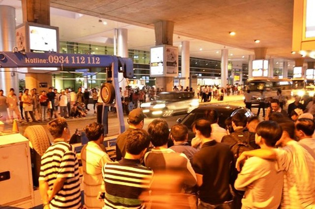 Hiện trường vụ tai nạn tại sân bay Tân Sơn Nhất.