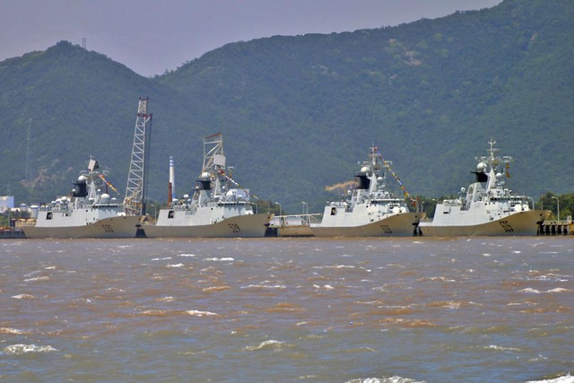 Trung Quốc đóng tàu chiến mặt nước với tốc độ cực nhanh