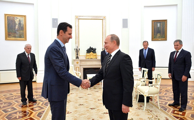 
Ông Assad cảm ơn Nga đã can thiệp quân sự, nếu không các nhóm khủng bố có thể đã chiếm thêm lãnh thổ Syria. Ảnh: Huanqiu.
