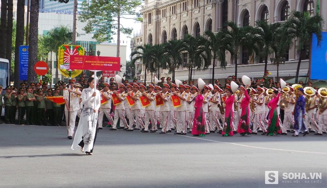 
Đoàn nhạc nghi lễ của Bộ Công an Việt Nam tham gia diễu hành quân nhạc tại Nhạc hội cảnh sát quốc tế được tổ chức ở TP.HCM
