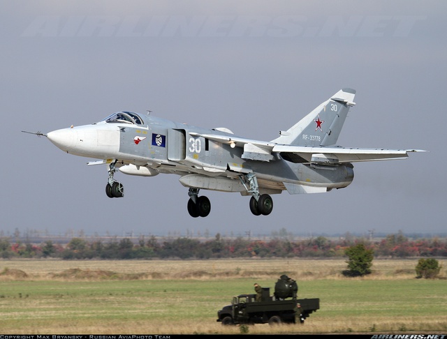 
Máy bay trinh sát chiến thuật Su-24MR. Anhr: Airliners.net.
