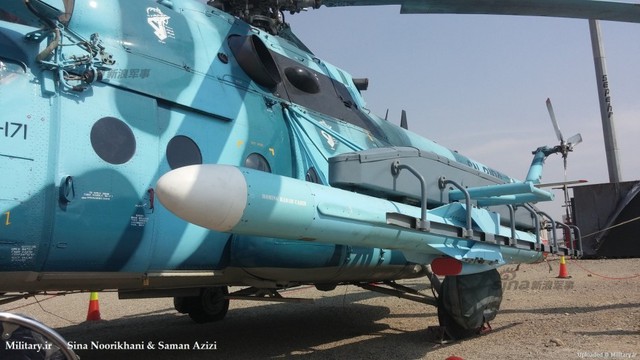 
Cụ thể, trực thăng Mi-171 của Iran đã được nâng cấp với khả năng mang theo 2 tên lửa chống hạm C-802 (biến thể không đối hải) do Trung Quốc sản xuất hoặc Noor (phiên bản C-802 nội địa) do Iran chế tạo trong nước theo giấy phép.
