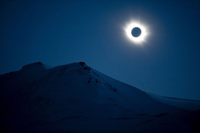 Hiện tượng nhật thực toàn phần được chụp ngày 20/3 tại Longyearbyen, Svalbard, Na Uy.