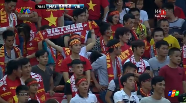 Rất nhiều NHM bóng đá Việt Nam tới sân cổ vũ U23 và không chịu về khi trận đấu kết thúc để tiếp tục cổ vũ đội bóng. Tuy nhiên ở nước nhà, có rất nhiều fan bóng đá chê bai U23 Việt Nam.