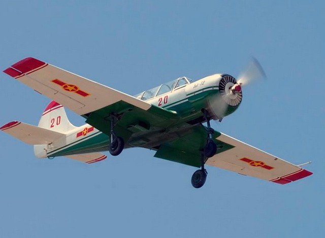 Máy bay huấn luyện sơ cấp Iak-52 của Không quân Nhân dân Việt Nam