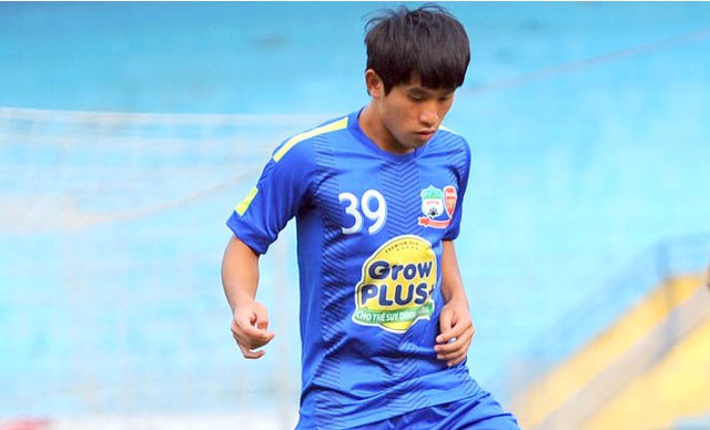 
Càng về cuối V-League 2015, Nguyễn Lam càng mờ nhạt.
