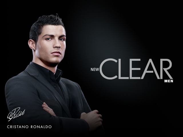 
Cris Ronaldo là đại diện của thương hiệu Clear Men trên thế giới.
