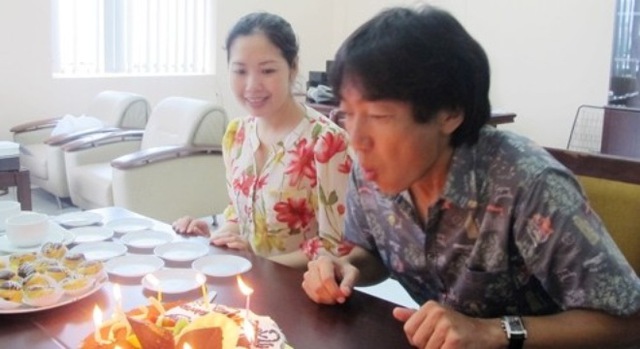Thường xuyên tổ chức sinh nhật cho học trò, HLV Miura cũng đã đón một sinh nhật của chính mình tại Việt Nam