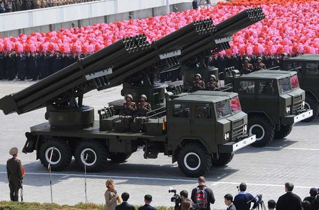 Pháo được đặt trên khung gầm do Triều Tiên tự sản xuất