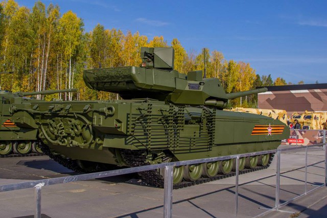 
Trong tương lai, T-14 Armata sẽ là trụ cột của lực lượng tăng thiết giáp Nga với hàng ngàn chiếc được sản xuất hàng loạt.
