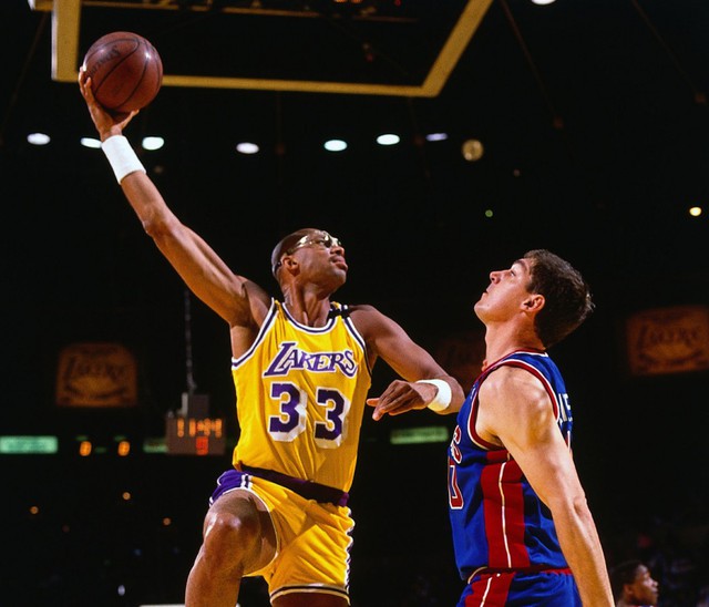 Kareem Abdul Jabbar là một huyền thoại trong làng bóng rổ thế giới.