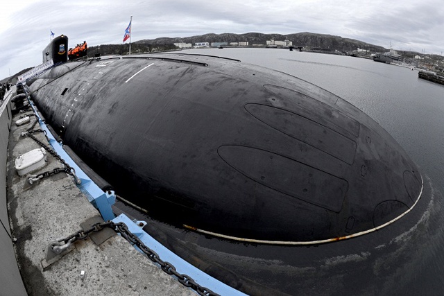 
Tàu ngầm hạt nhân Yury Dolgoruky lớp Borei được trang bị 16 tên lửa đạn đạo xuyên lục địa phóng từ tàu ngầm Bulava.
