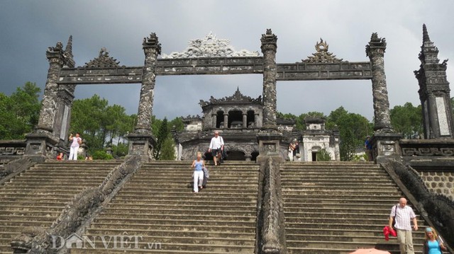 
Lăng vua Khải Định.
