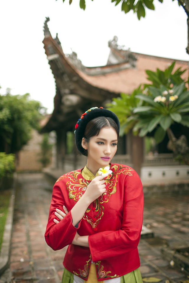 
Show diễn Duyên sẽ trình làng những bộ trang phục được NTK Xuân Thu nghiên cứu dựa trên nền văn hoá Việt.

