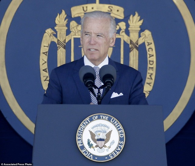 Phát biểu tại lễ tốt nghiệp của Học viện Hải quân tại Maryland – Mỹ hôm 22-5, Phó Tổng thống Mỹ Joe Biden