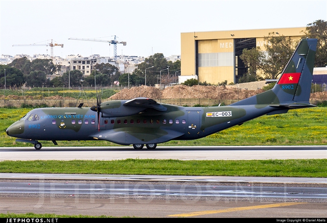 C-295M là chiếc máy bay vận tải quân sự lớn nhất và hiện đại nhất trong Không quân Việt Nam. Các máy bay này sẽ dần dần thay thế vai trò vận tải quân sự cho những chiếc An-26 đã già nua trong quân đội ta.