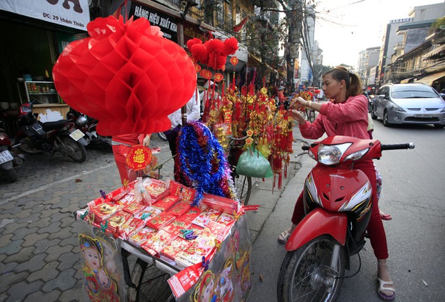 mùa xuân, hồ gươm, Hà Nội, 30 Tết, du xuân, Thủ đô