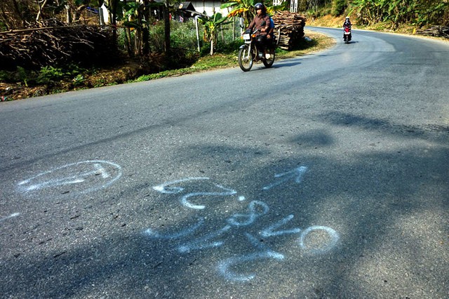 Hình vẽ, tai nạn, mặt đường