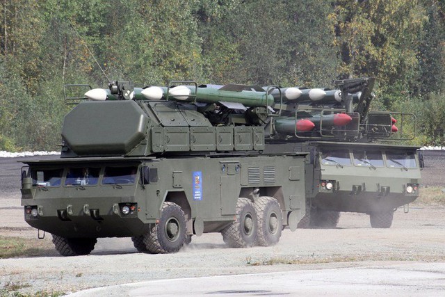 
Tổ hợp tên lửa phòng không BuK-M2E của Nga.
