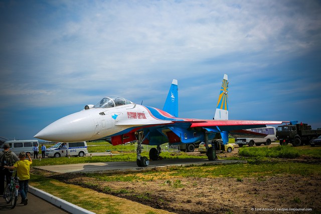 4 chiếc Su-27M được chuyển giao cho đội bay Tráng sĩ Nga vào năm 1996 nhưng chúng không tham gia vào các chuyến bay biểu diễn.