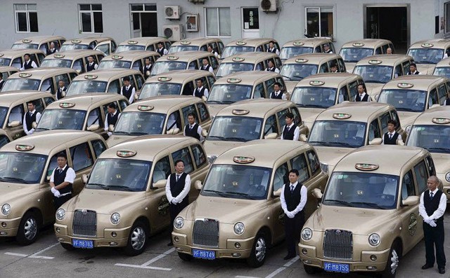 
Công ty Geely ở Trung Quốc lập một đội xe taxi gồm 200 chiếc theo phong cách taxi London tại thành phố Thượng Hải.
