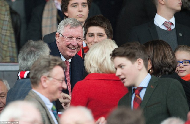 
Sir Alex Ferguson tới dự khán trận đấu.
