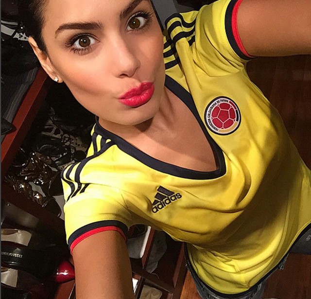
Ariadna Gutierrez hâm mộ ĐTQG Colombia.
