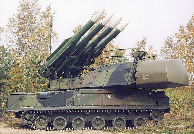
Xe bệ mang phóng tự hành của tổ hợp tên lửa phòng không tầm trung BuK-M1 tương tự loại Gruzia có trong biên chế. Ảnh minh họa.
