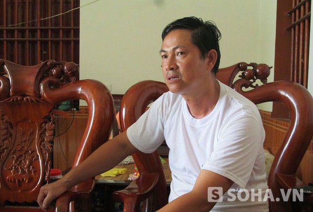 Ông Nguyễn Văn Đãi - công an viên xã Tân Lập đang kể lại sự việc với PV.