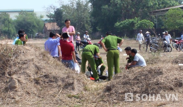 Hiện trường nơi phát hiện thi thể thanh niên có nhiều vết đâm