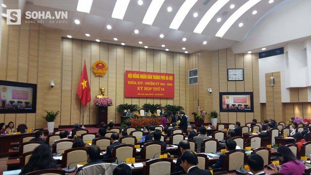 
Toàn cảnh buổi họp Hội đồng nhân dân Thành phố Hà Nội bầu tân Chủ tịch.

