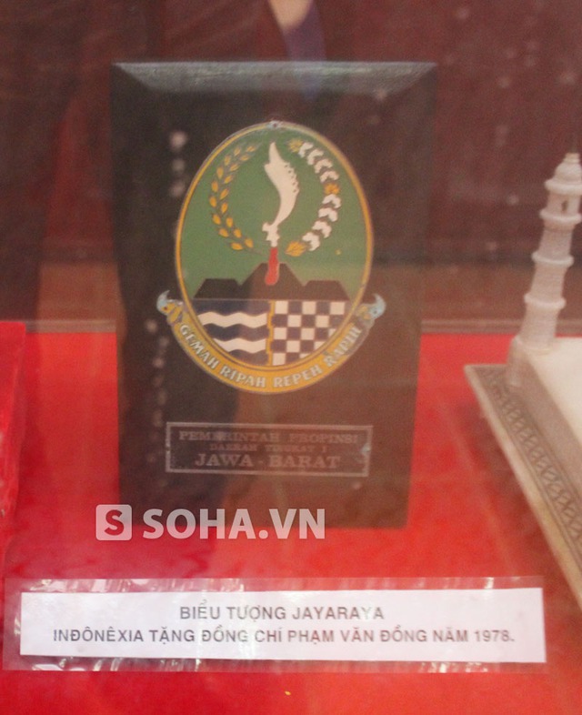 Biểu tượng Jayaraya do Indonexia tặng cố Thủ tướng.