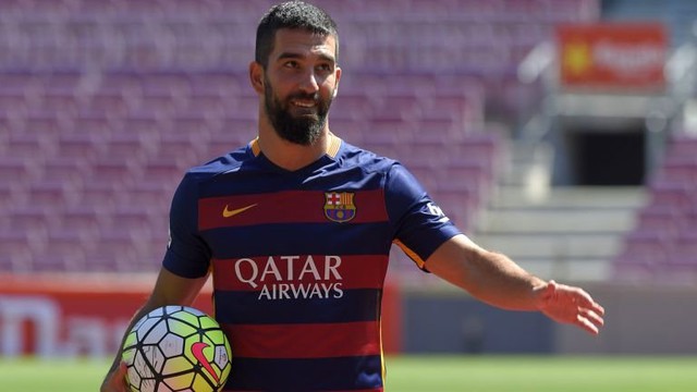 Arda Turan sẽ được thi đấu cho Barca từ tháng một năm 2016.