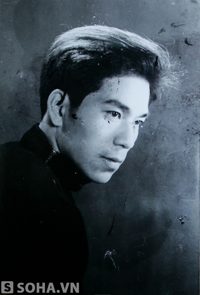 Năm 1960, chàng thanh niên 20 tuổi đẹp trai không thua kém bất kỳ tài tử Hong Kong nào.