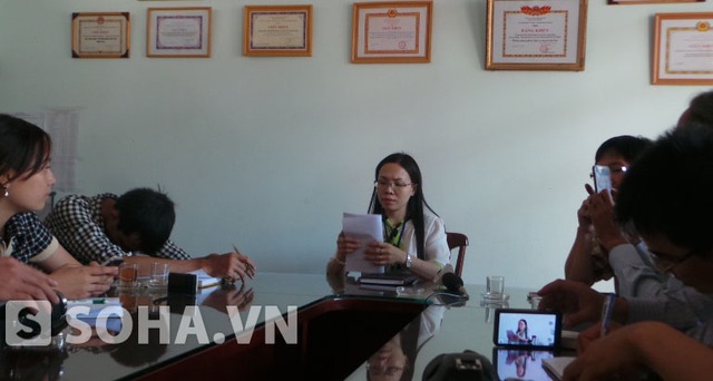 Theo bà Nguyễn Thị Kim Tiên, giám đốc Trung tâm bảo trợ trẻ em Linh Xuân thì sau khi có thông tin trên báo chí, ban giám đốc Trung tâm đã hợp và xác minh qua đó đã đình chỉ 3 bảo mẫu.