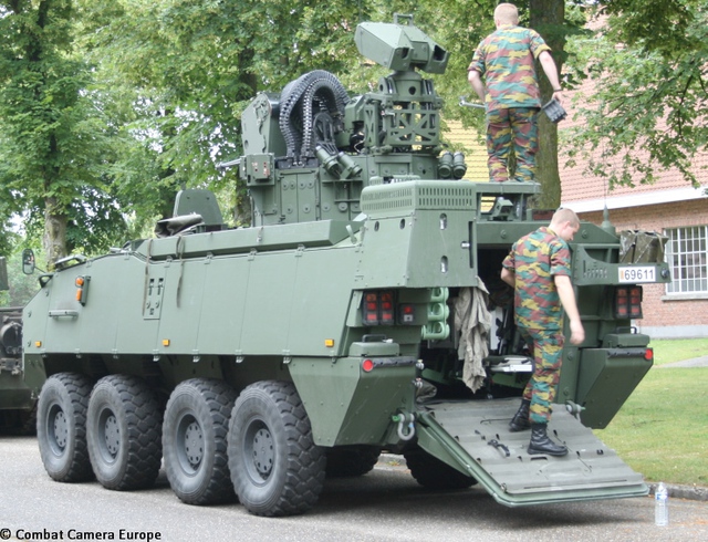 Xe thiết giáp Piranha-3C của Bỉ