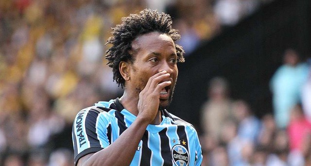 Ai thích tóc như Ze Roberto nào?