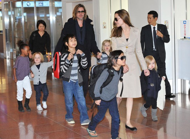 
Gia đình Smith trong chuyến du lịch đến Tokyo.
