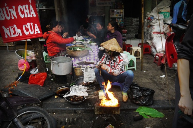 Theo Eline, không ở đâu bún chả ngon bằng Hà Nội