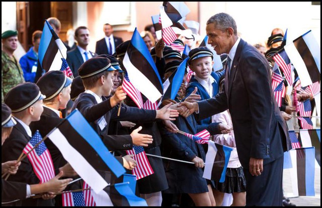 Ông Obama trong chuyến thăm Estonia năm ngoái. Ảnh: Reuters.